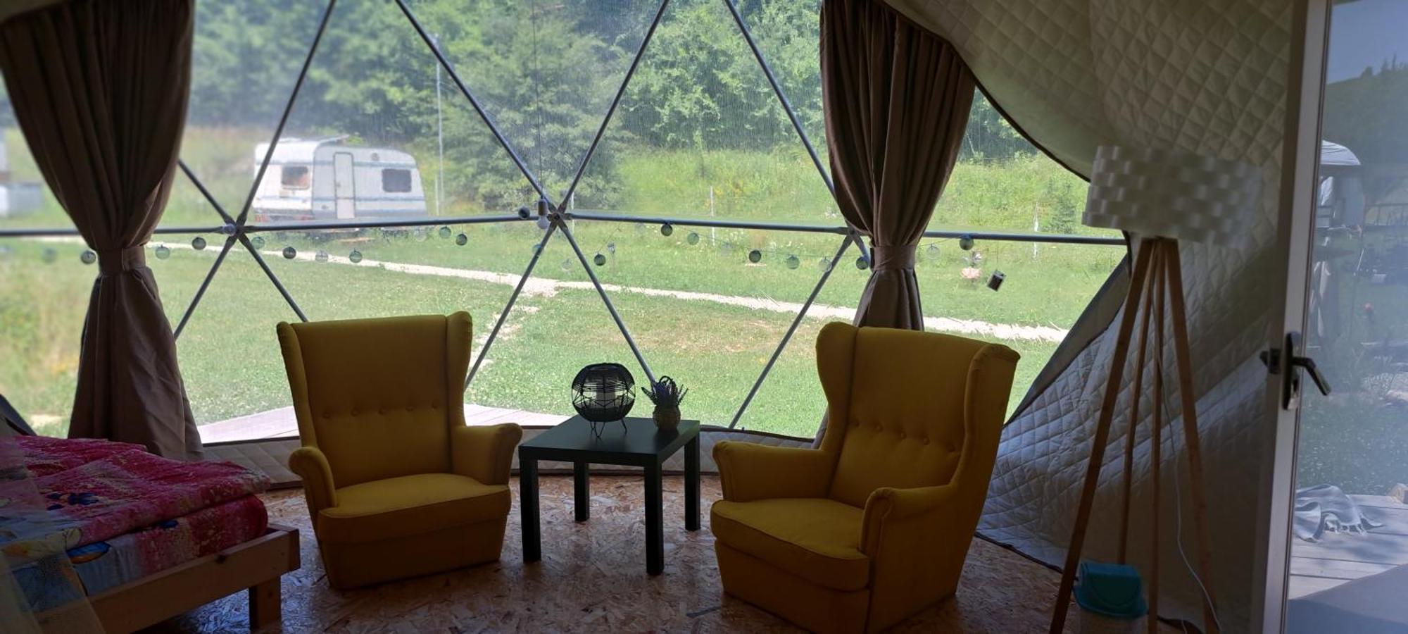 Forest Glamping Braşov Exteriör bild