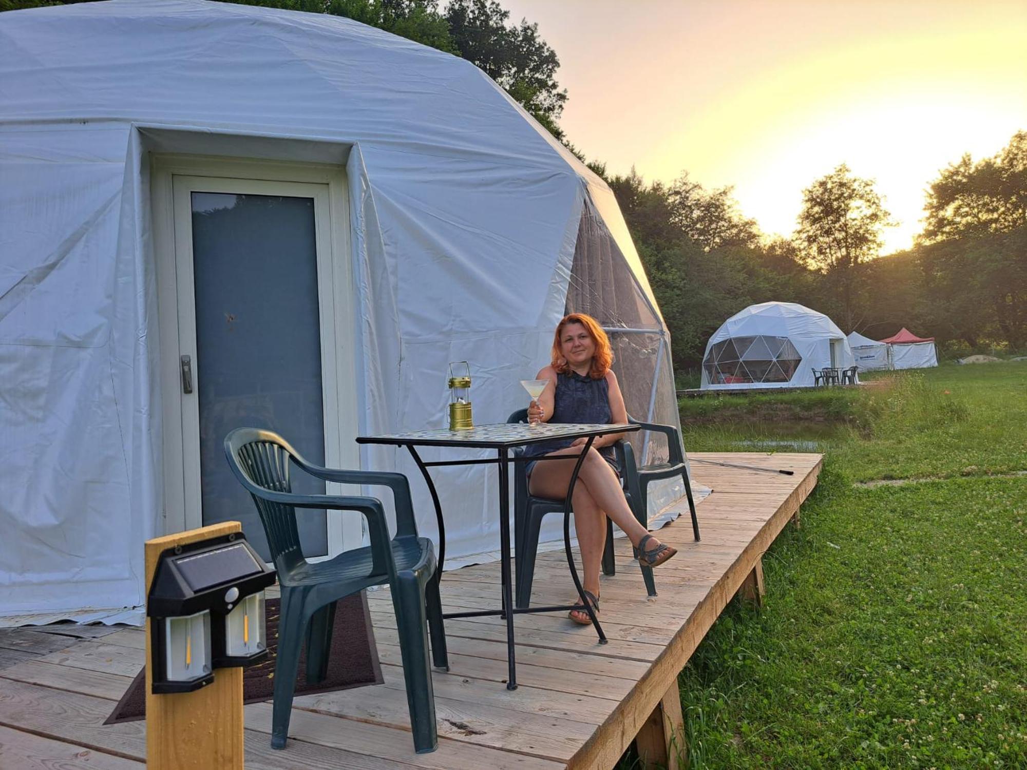 Forest Glamping Braşov Exteriör bild